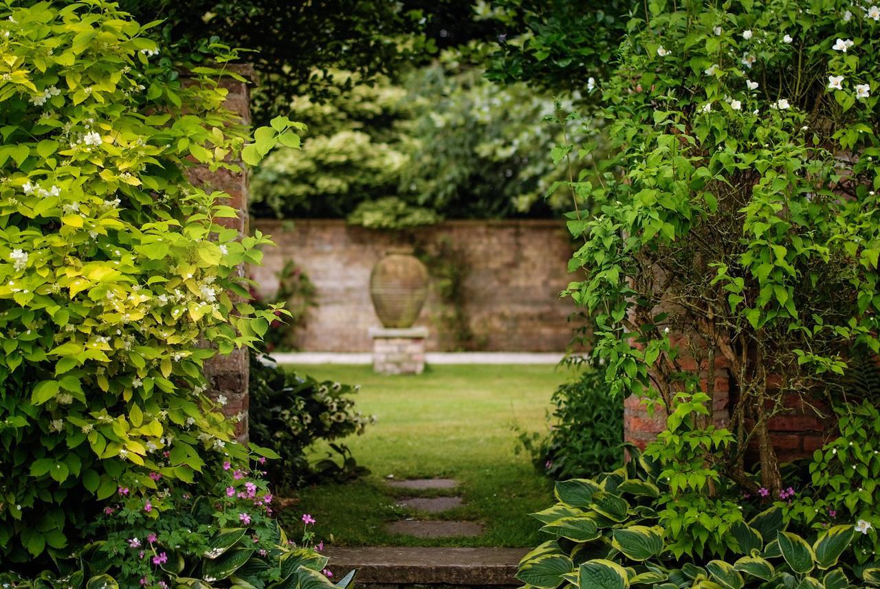 Saltmarshe Hall ภายนอก รูปภาพ