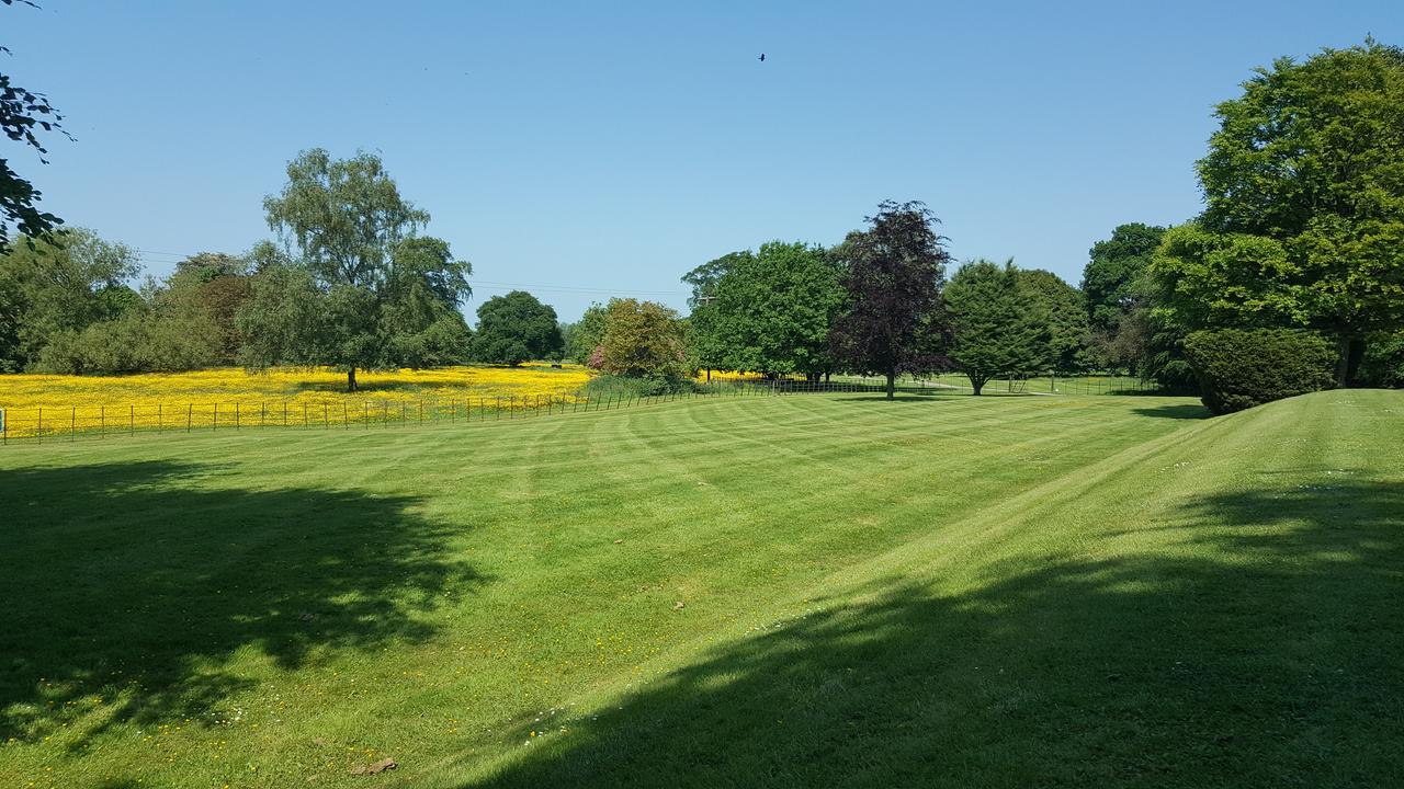 Saltmarshe Hall ภายนอก รูปภาพ